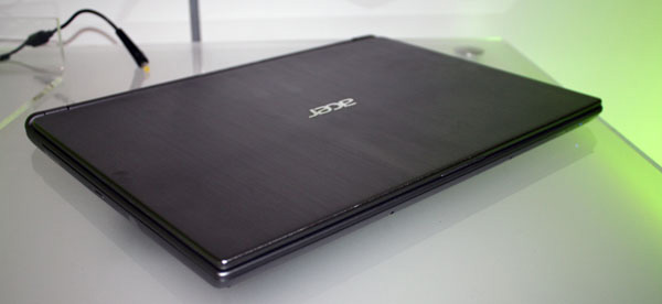 Acer Aspire Timeline Ultra chiuso