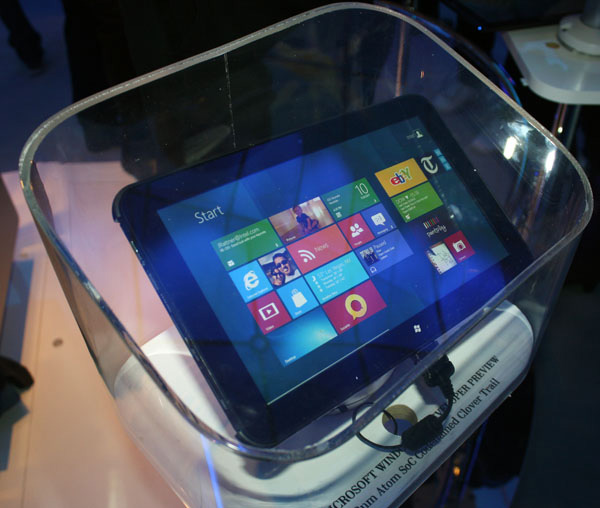 Concept di tablet Intel Clover Trail