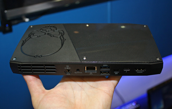 Intel NUC6I7KYK (Skull Canyon) 