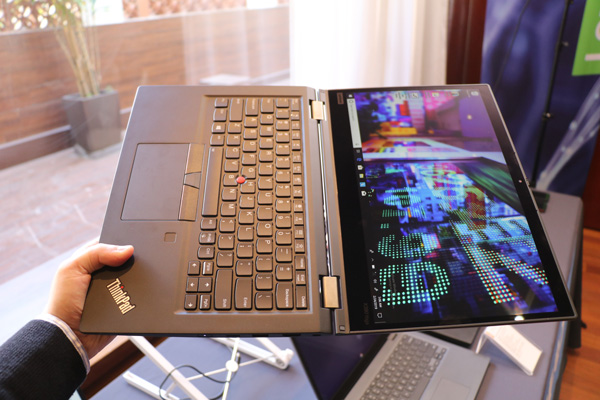 Lenovo ThinkPad X390 Yoga 