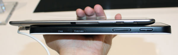 Samsung Galaxy Tab 7.7 vs Galaxy Tab 7